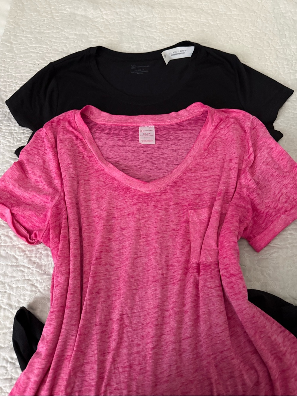 2 Tees bundle No Boundaries XL (15-17) and XXL 19 Black & Pink Solid